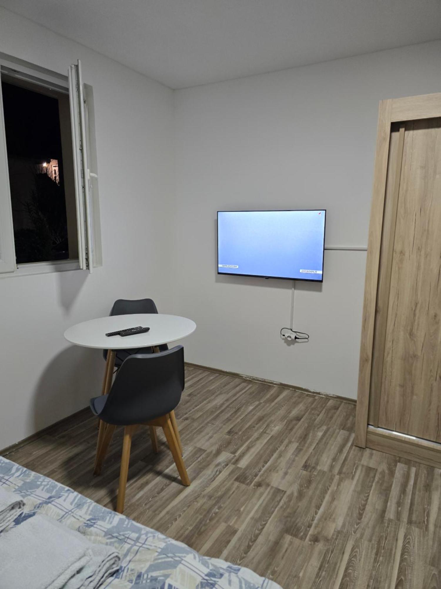 Apartman Tolosi Podgorica Exterior photo